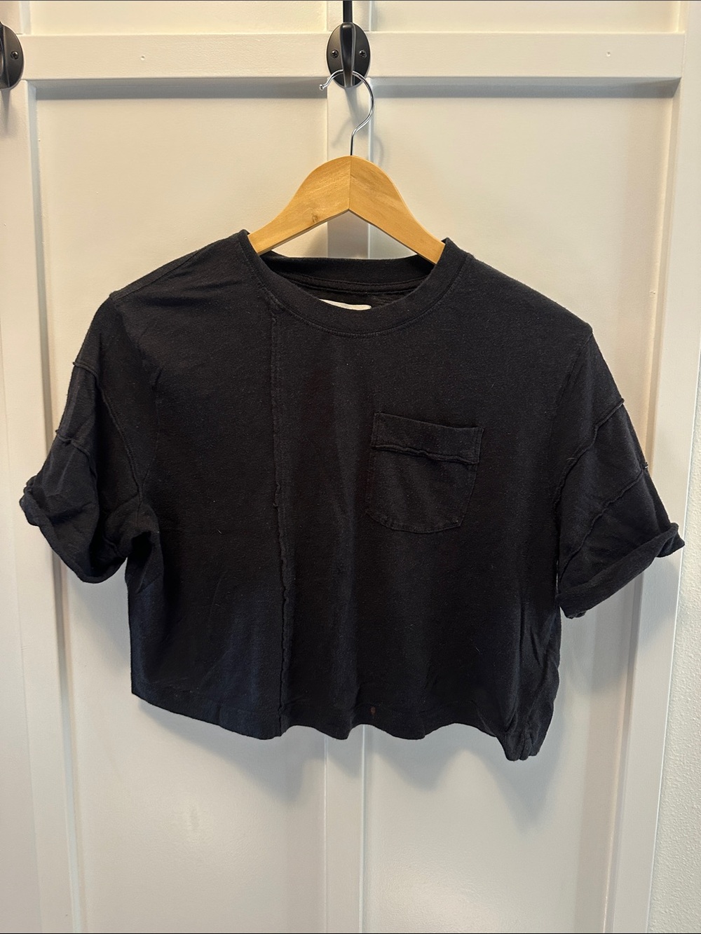 Everyday Cropped Pocket Tee — Black